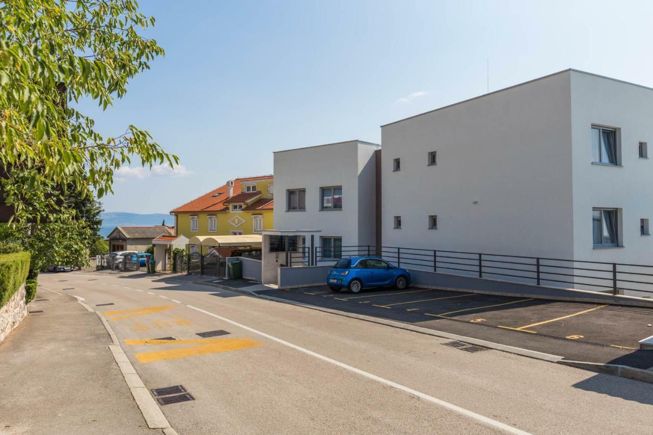 Abalone Apartments Dramalj Bagian luar foto