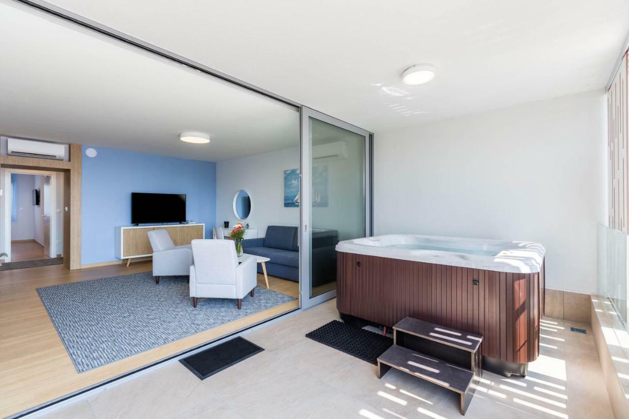 Abalone Apartments Dramalj Bagian luar foto